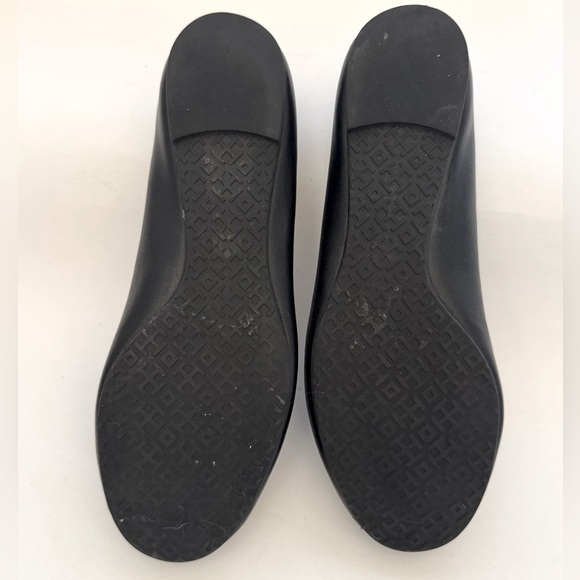 Tory Burch Reva Ballet-Mestico Flat Shoes, Black with Gold Logo, Size 7 - Picture 8 of 8